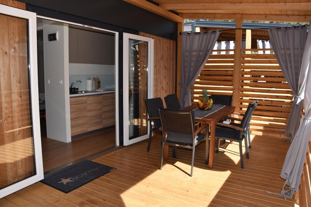 Mobile Home Starfish IV Camp Biograd Biograd Na Moru Eksteriør billede