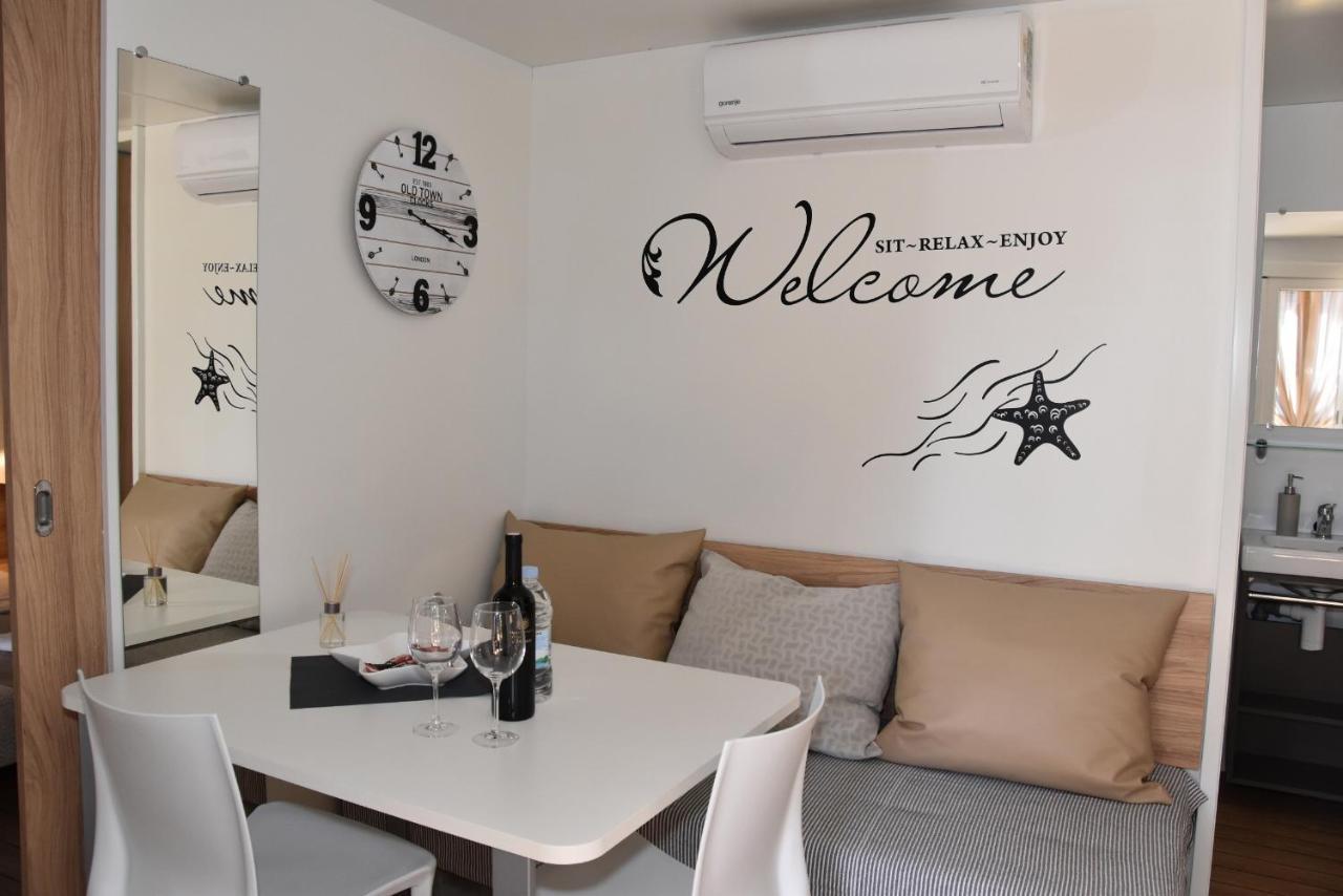 Mobile Home Starfish IV Camp Biograd Biograd Na Moru Eksteriør billede