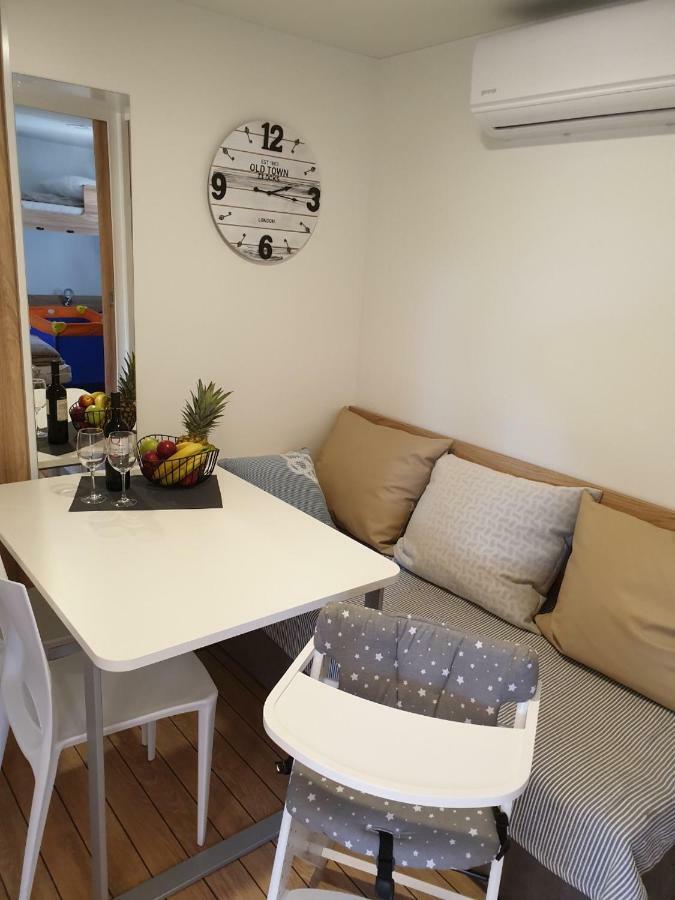 Mobile Home Starfish IV Camp Biograd Biograd Na Moru Eksteriør billede