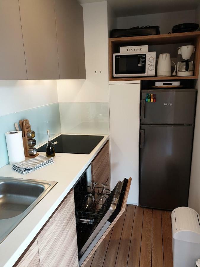 Mobile Home Starfish IV Camp Biograd Biograd Na Moru Eksteriør billede