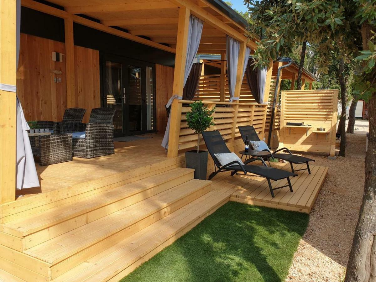 Mobile Home Starfish IV Camp Biograd Biograd Na Moru Eksteriør billede