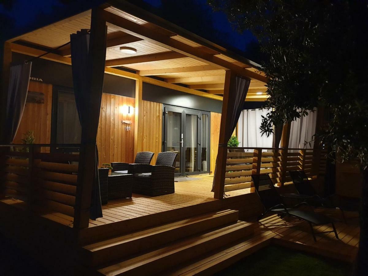 Mobile Home Starfish IV Camp Biograd Biograd Na Moru Eksteriør billede
