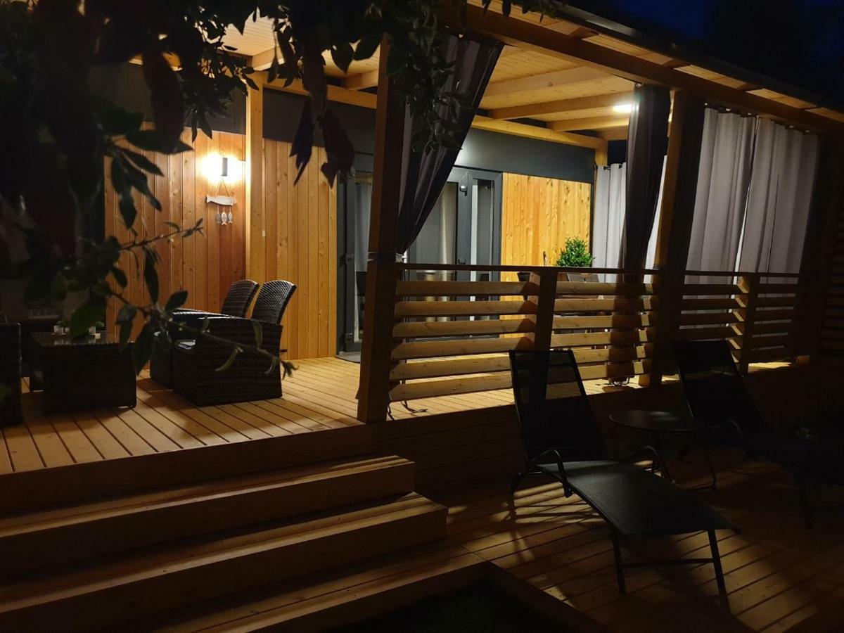 Mobile Home Starfish IV Camp Biograd Biograd Na Moru Eksteriør billede